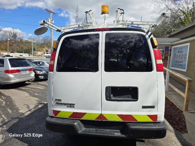 Chevrolet Express 2500 Cargo 2011
