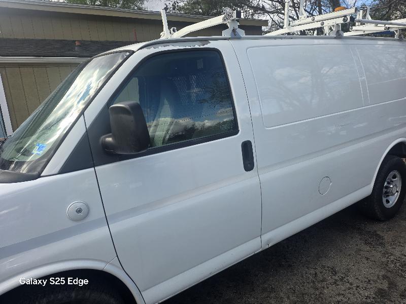 Chevrolet Express 2500 Cargo 2011