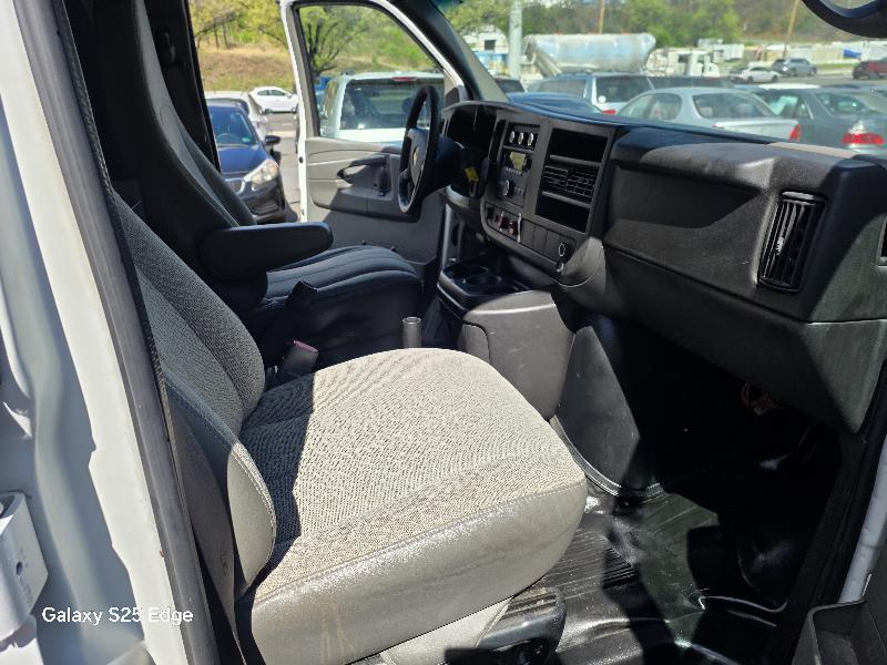 Chevrolet Express 2500 Cargo 2011