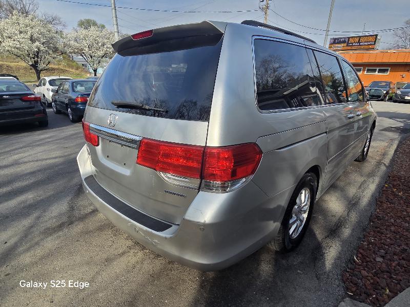 Honda Odyssey Touring w/ PAX Tires 2009