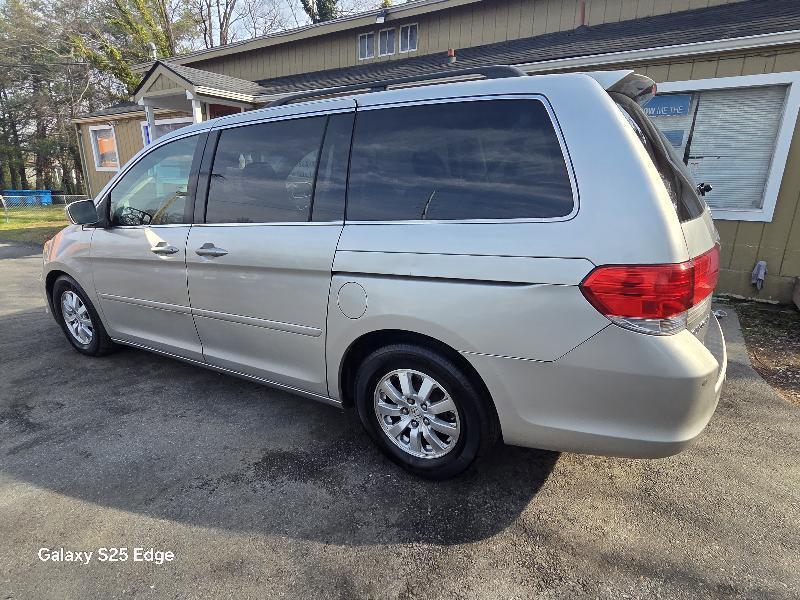 Honda Odyssey Touring w/ PAX Tires 2009