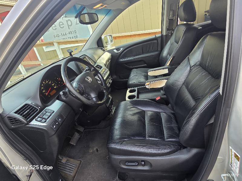 Honda Odyssey Touring w/ PAX Tires 2009