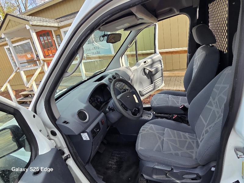 Ford Transit Connect XL with Side and Rear Door Glass 2011