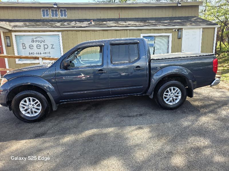 Nissan Frontier SL Crew Cab 5AT 4WD 2015