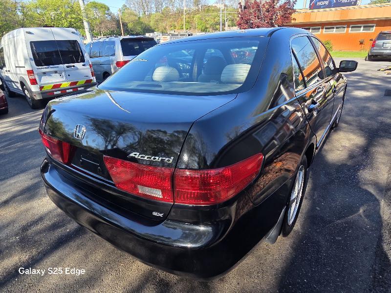 Honda Accord EX Sedan AT 2005