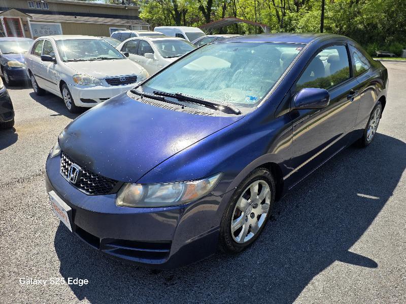 Honda Civic LX Coupe 5-Speed AT 2010