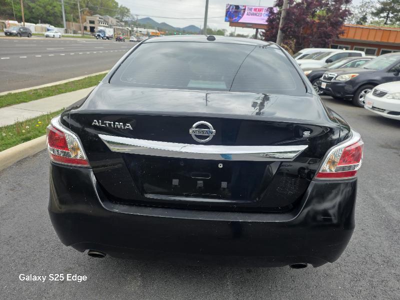 Nissan Altima 2.5 SV 2015