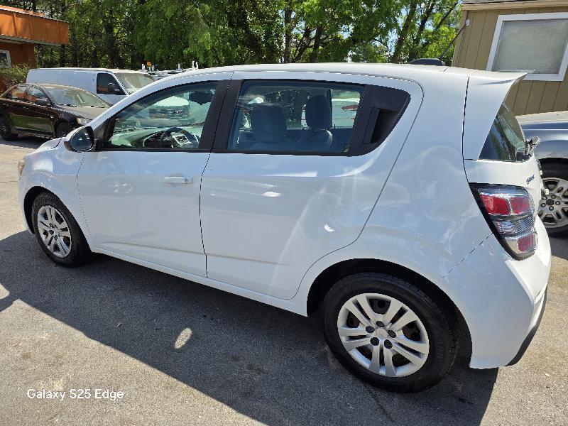 Chevrolet Sonic FL Auto Hatchback 2017