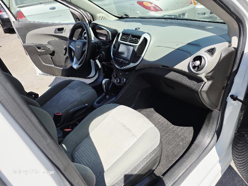 Chevrolet Sonic FL Auto Hatchback 2017