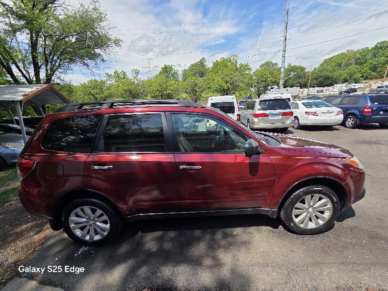 Subaru Forester 2.5X Premium 2012