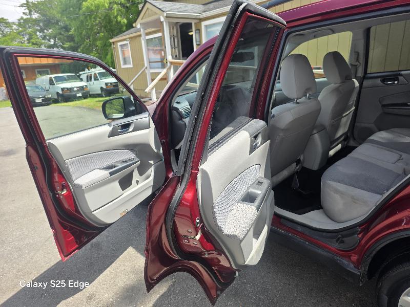 Subaru Forester 2.5X Premium 2012