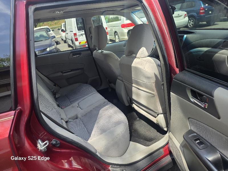 Subaru Forester 2.5X Premium 2012