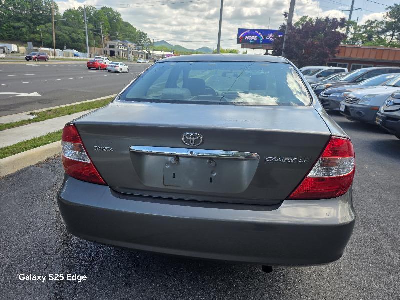 Toyota Camry Standard 2004