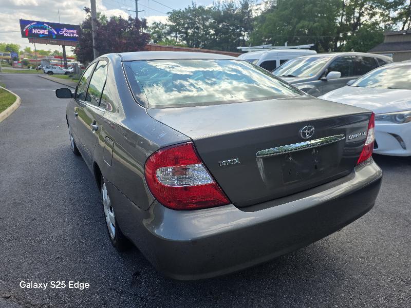 Toyota Camry Standard 2004