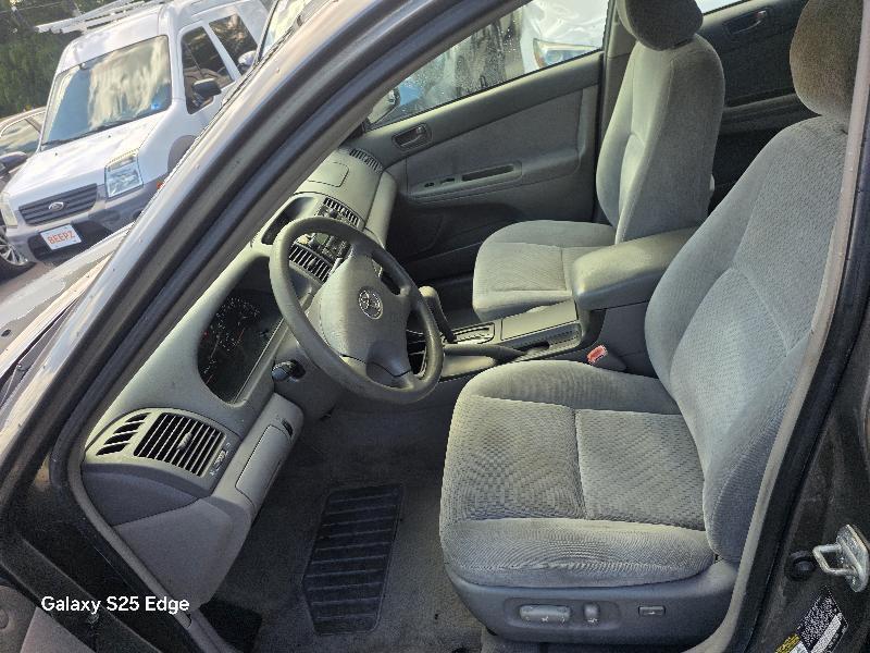Toyota Camry Standard 2004
