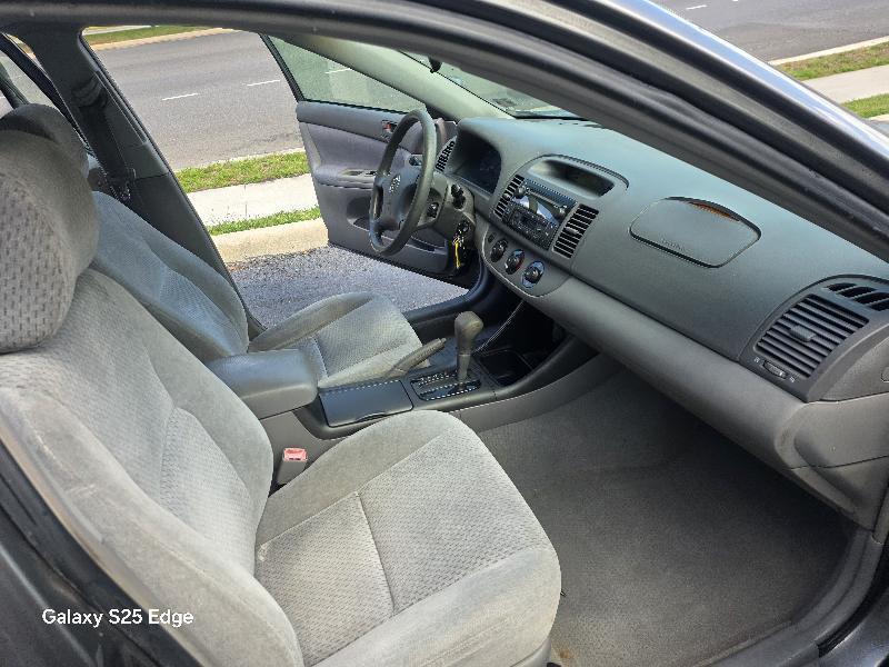 Toyota Camry Standard 2004