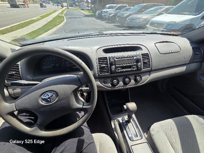 Toyota Camry Standard 2004