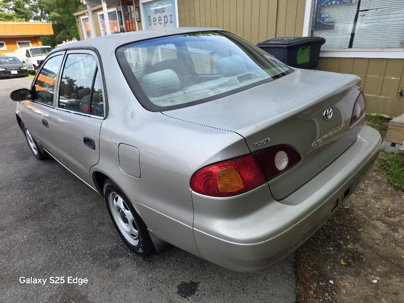 Toyota Corolla CE 2002