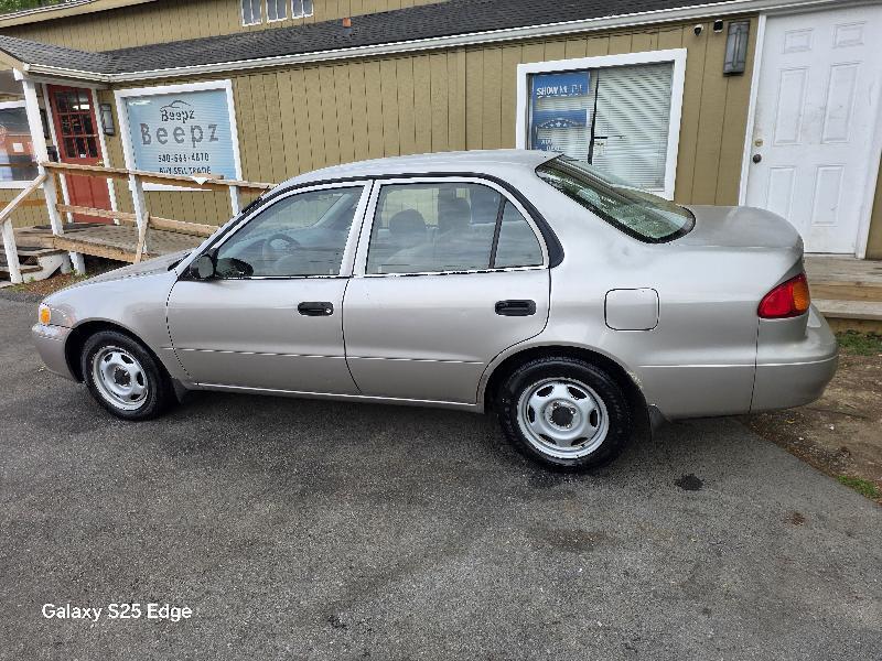 Toyota Corolla CE 2002