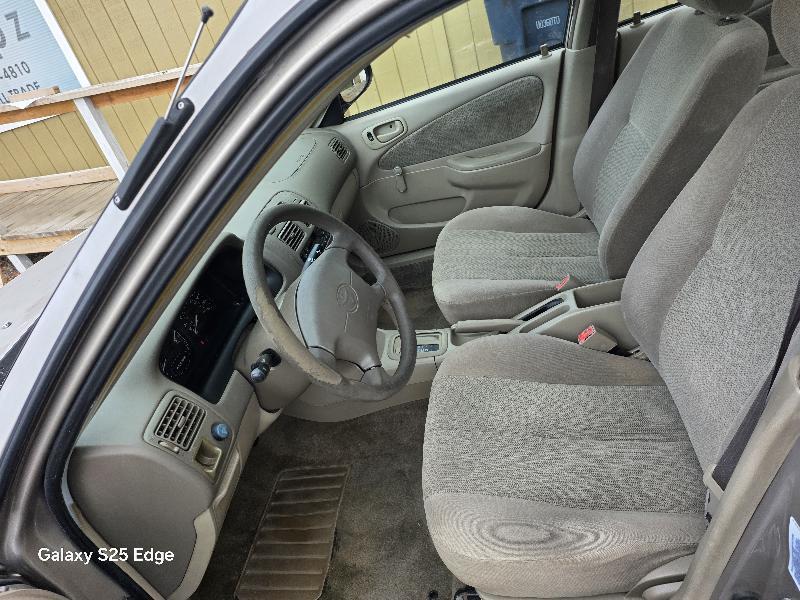 Toyota Corolla CE 2002