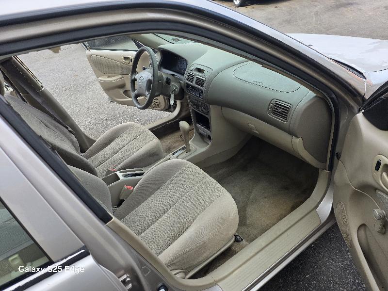 Toyota Corolla CE 2002