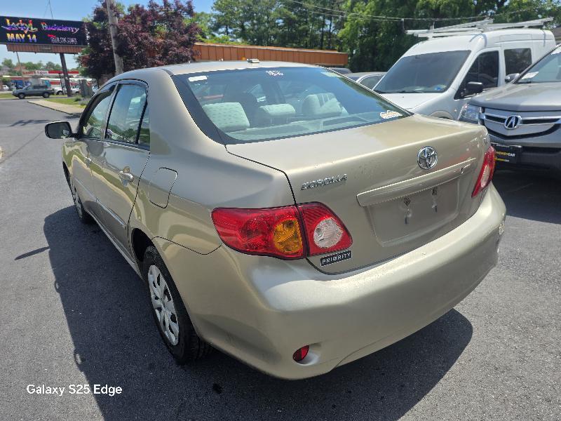 Toyota Corolla 4dr Sedan LE Auto 2010