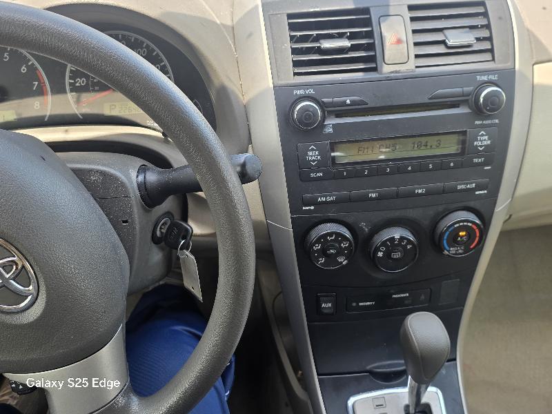 Toyota Corolla 4dr Sedan LE Auto 2010