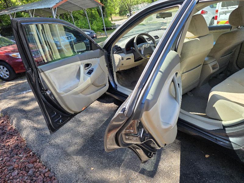 Toyota Camry 4dr Sdn LE Auto 2007