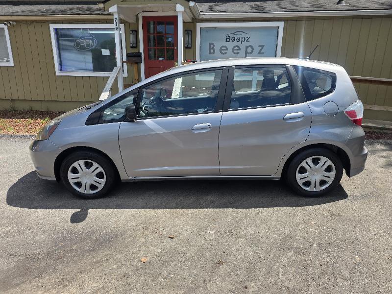 Honda Fit 5-Speed MT 2010