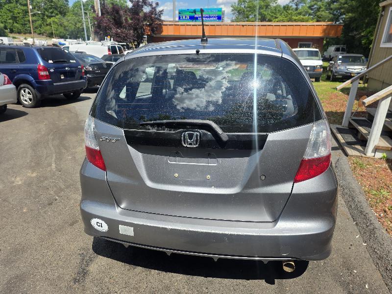 Honda Fit 5-Speed MT 2010