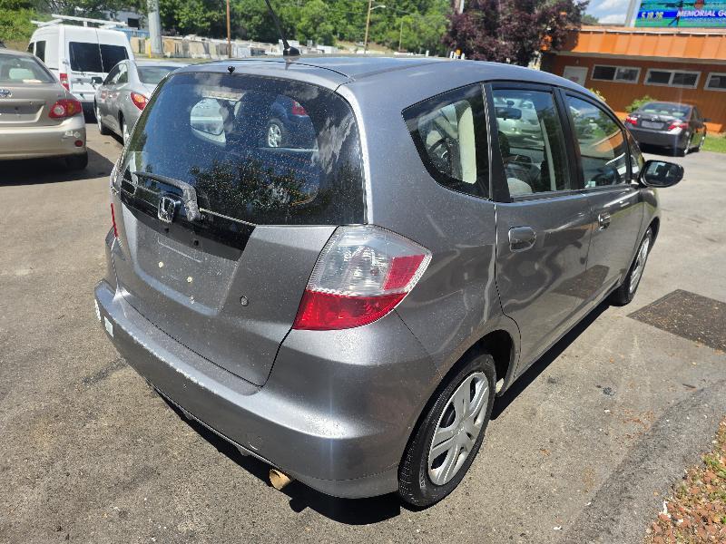Honda Fit 5-Speed MT 2010