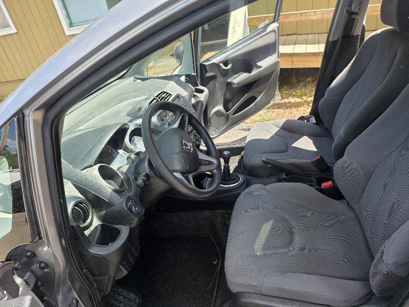 Honda Fit 5-Speed MT 2010