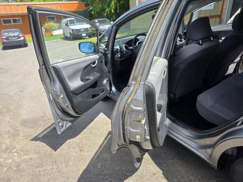Honda Fit 5-Speed MT 2010