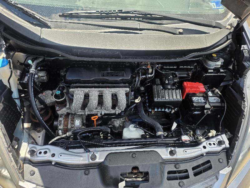 Honda Fit 5-Speed MT 2010