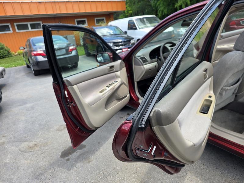 Toyota Camry Standard 2004