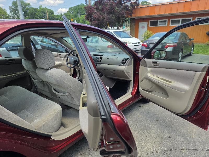 Toyota Camry Standard 2004