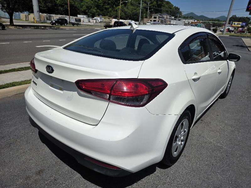 Kia Forte LX 6A 2017