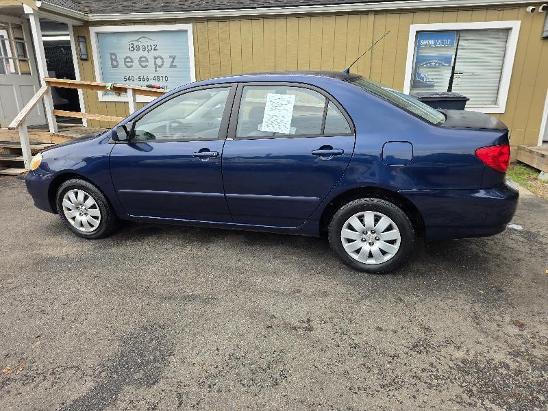 Toyota Corolla LE 2004