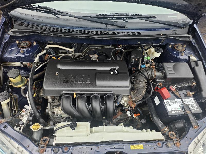 Toyota Corolla LE 2004