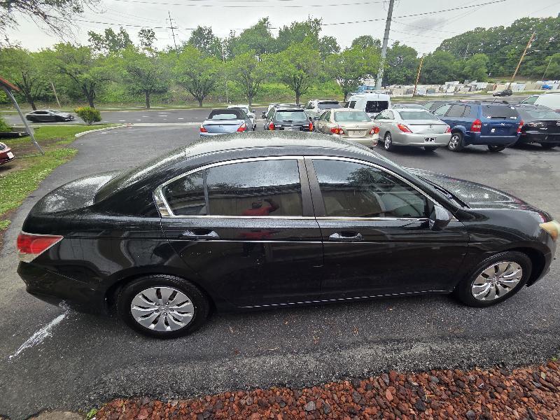 Honda Accord LX sedan AT 2009