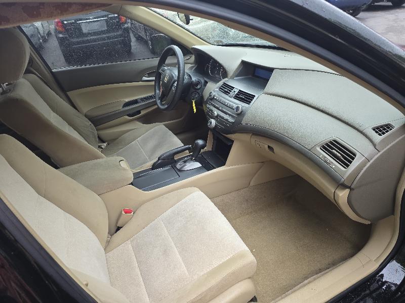 Honda Accord LX sedan AT 2009