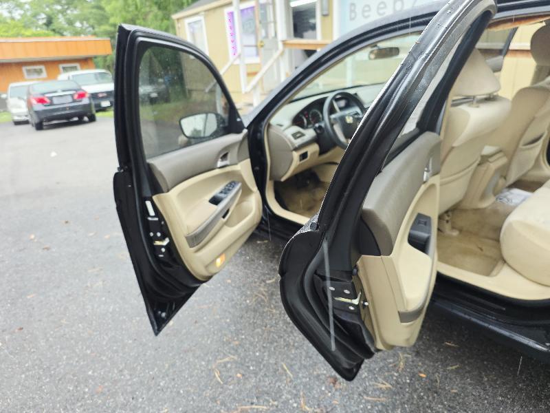 Honda Accord LX sedan AT 2009