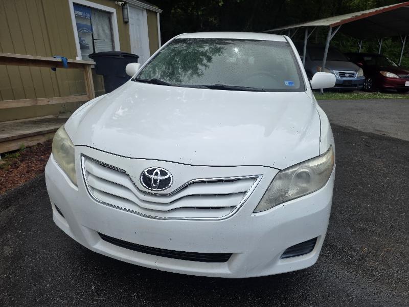 Toyota Camry Base 6-Spd AT 2011