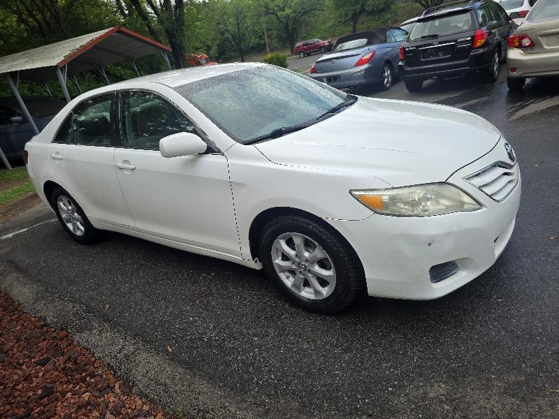 Toyota Camry Base 6-Spd AT 2011