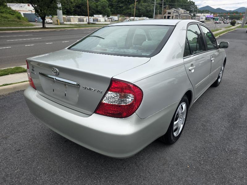Toyota Camry 4dr Sdn XLE Auto 2002