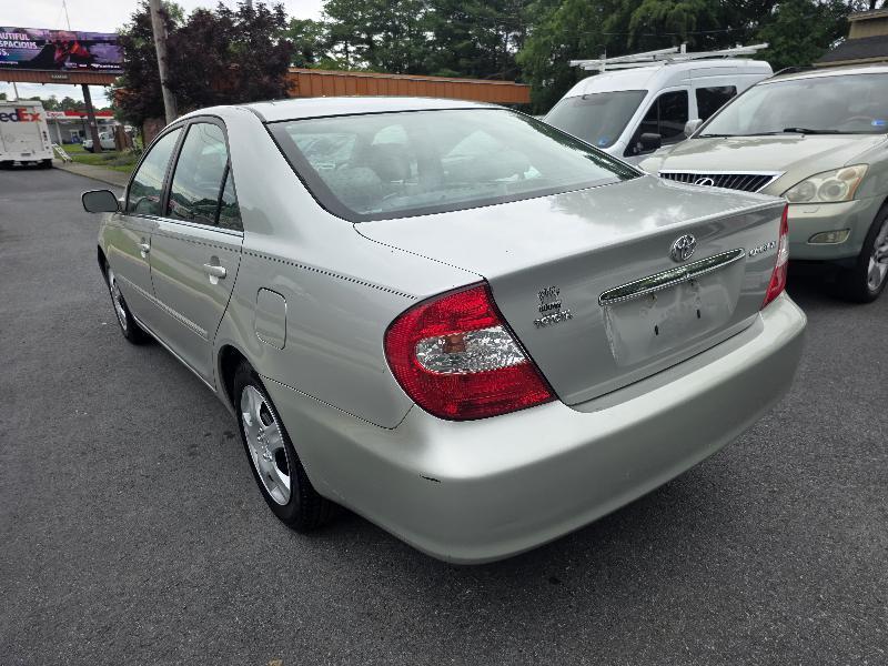 Toyota Camry 4dr Sdn XLE Auto 2002