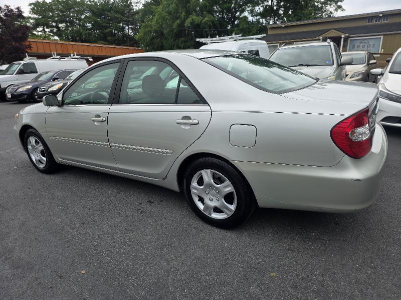 Toyota Camry 4dr Sdn XLE Auto 2002