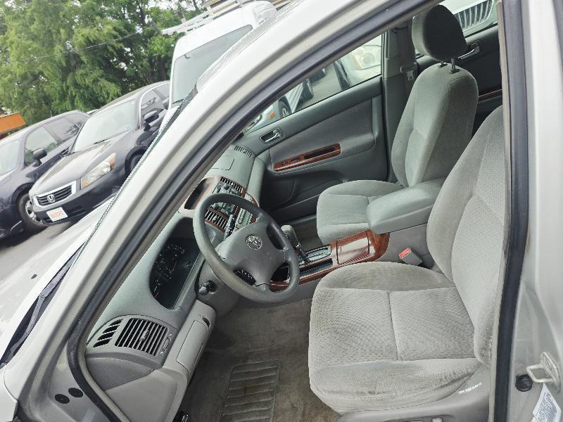 Toyota Camry 4dr Sdn XLE Auto 2002