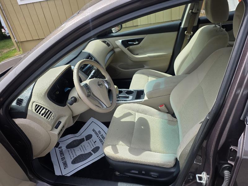 Nissan Altima 2.5 SV 2015