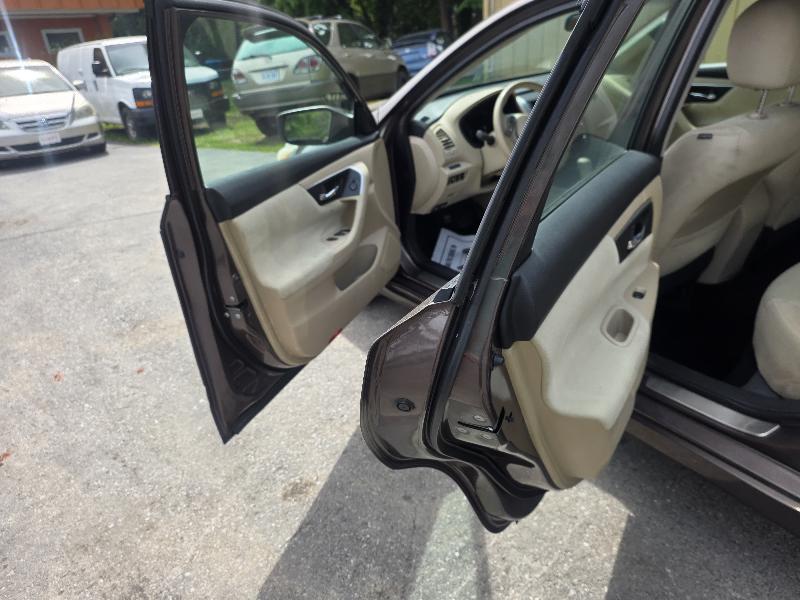 Nissan Altima 2.5 SV 2015